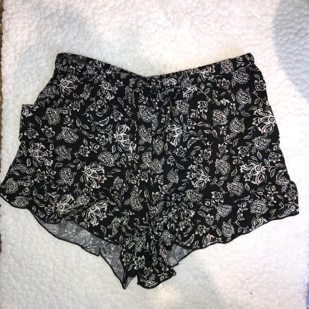 LF flowy floral shorts